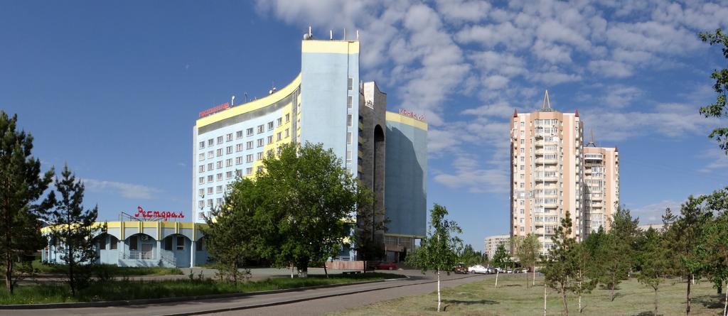 Готель Sary Arka Павлодар Екстер'єр фото